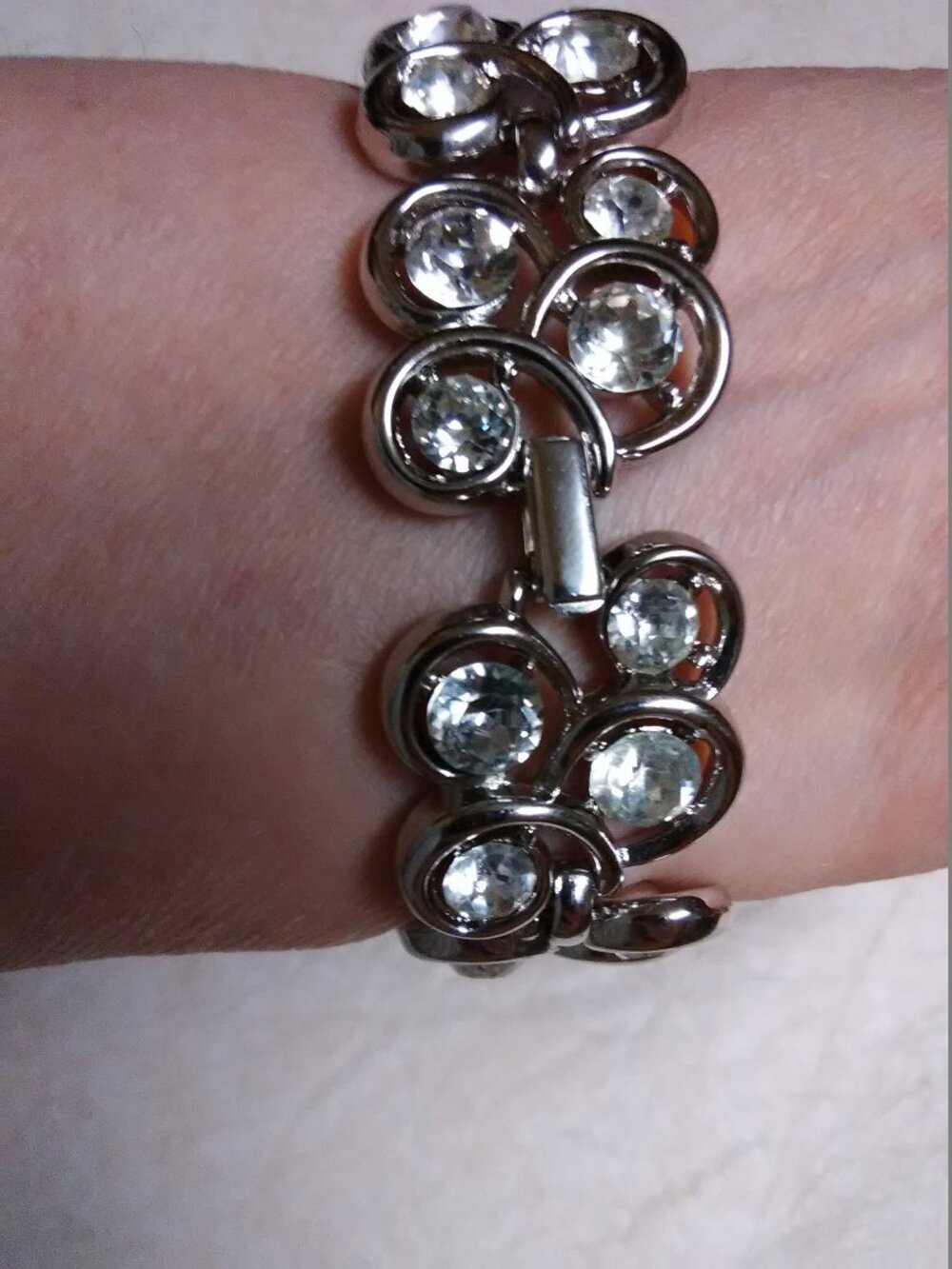 Trifari rhinestone bracelet silver tone - all stones intact